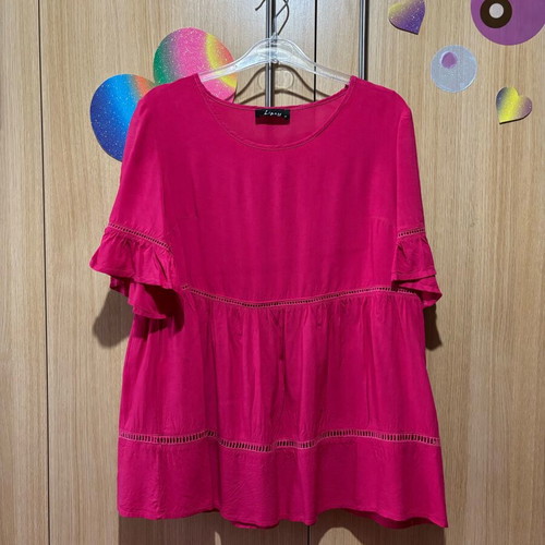 Fuchsia blouse size M like new