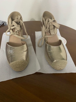Leather platform sandals gold with beige ties size 41 like new