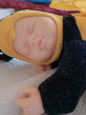 Baby Bee vintage 90s κουκλάκι μεταχειρισμένο, καλή κατάσταση