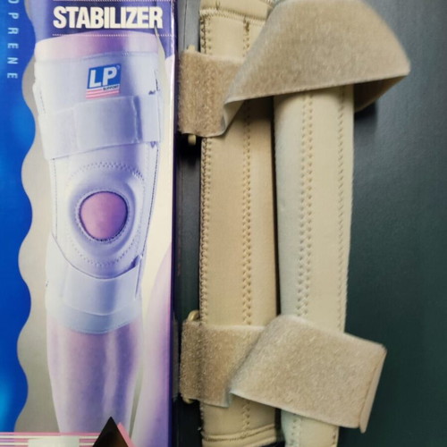 Knee brace with velcro and stays size XL new