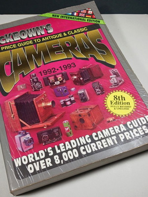 McKeown’s Price Guide to Antique & Classic Cameras 1992-1993 used