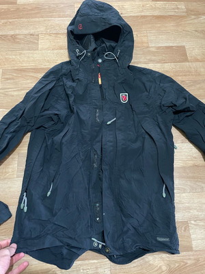 Fjallraven Mens Hydratic Jacket like new, size S, black