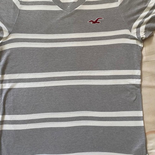 Branded t-shirts used in excellent condition, sizes L and M