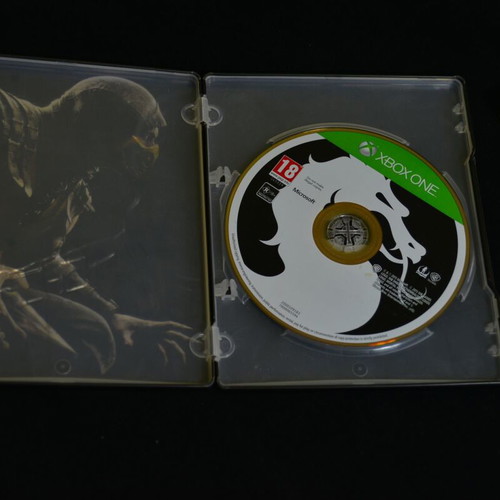 Mortal Kombat X Xbox One steelbook used with sleeve wear