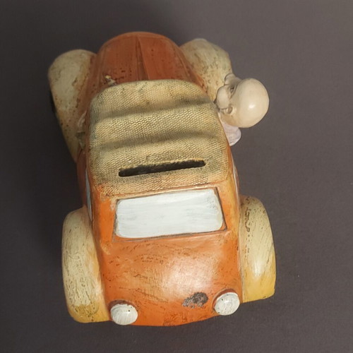 Car-shaped piggy bank like new