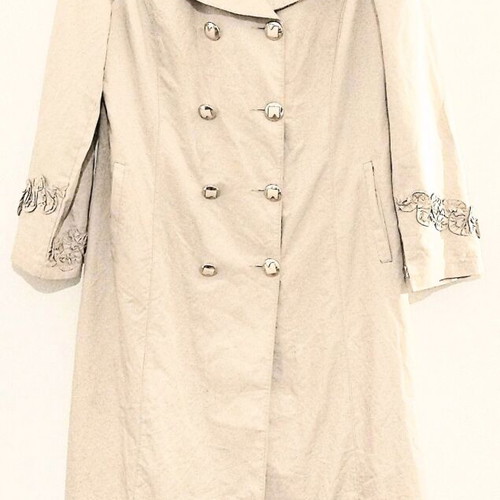 Retro Muse beige waterproof trenchcoat with ruffle flower details like new, size L-XL