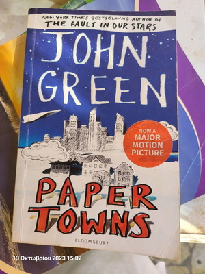 Paper Towns book used, foreign language