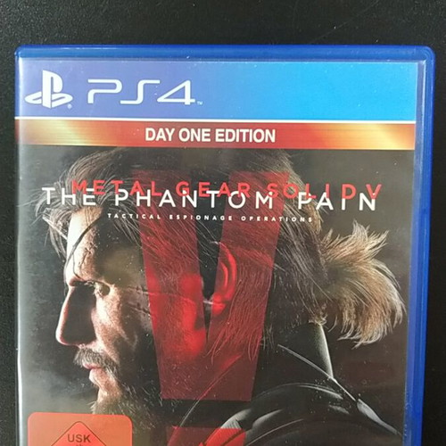 Metal Gear Solid V The Phantom Pain PS4 game like new