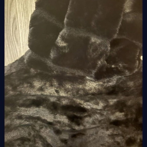 Synthetic women's fur coat like new, black, one size by Silia D