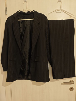 Striped suit set lightweight with elastic waist new, black