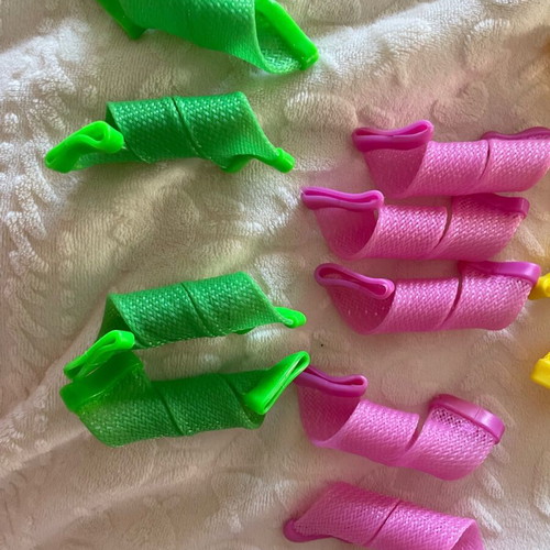 Curl spiral set of 18 pieces like new with hook