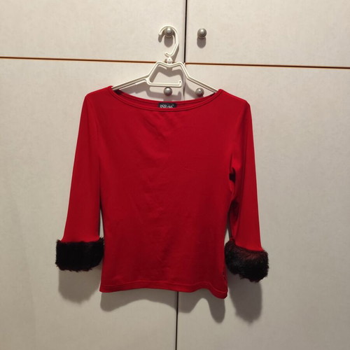 BSB blouse used red with fur details on cuffs