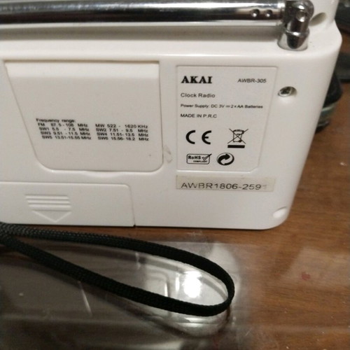 Akai digital world band receiver DX FM/AM/SW clock alarm