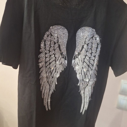 T-shirt new with silver wings print, size XL
