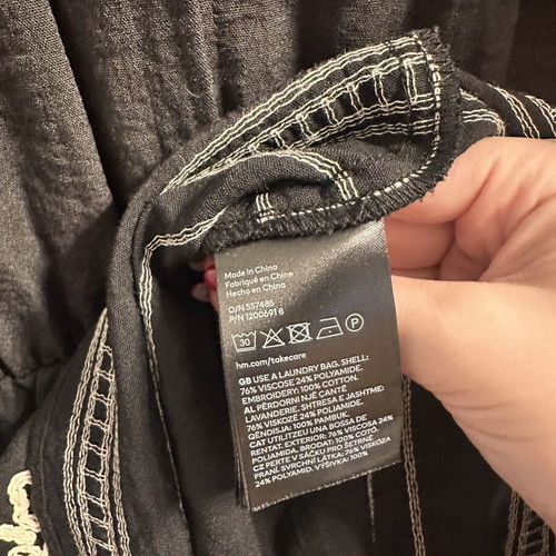 Black dress with embroidery like new, H&M, size L