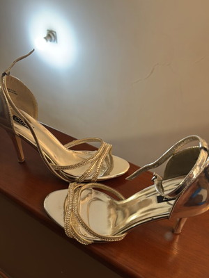 Quiz silver bridal pumps like new, size 40