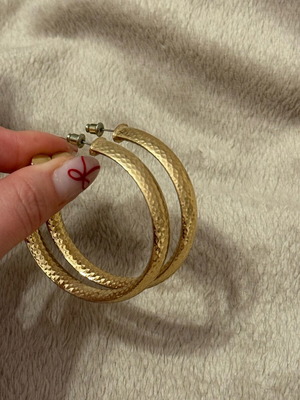 Stainless steel hoop earrings like new, gold tone