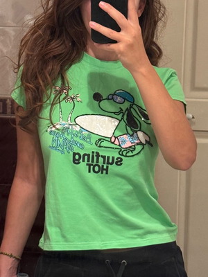 Snoopy green fitted T-shirt with surfer print