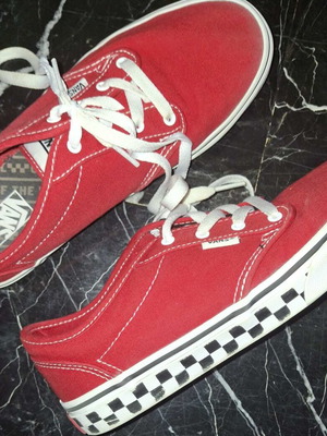 Παπούτσια Vans αθλητικά κόκκινα σαν καινούργια, νούμερα 38-39
