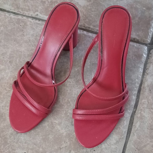 Zara red sandals size 38 like new