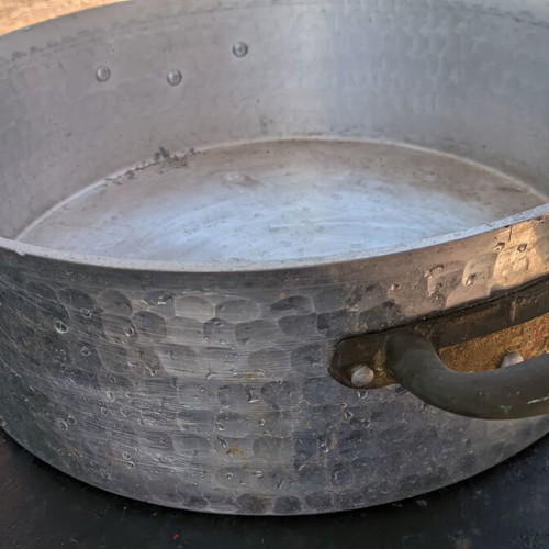 Traditional Hammered Aluminum Baking Pan 44 cm used
