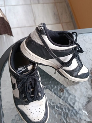 Nike punk panda kids shoes used, size 36, black and white
