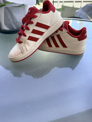 Adidas kids sneakers, white and red, size 32