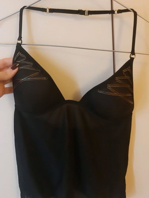 Med τοπακι/εσωρουχο