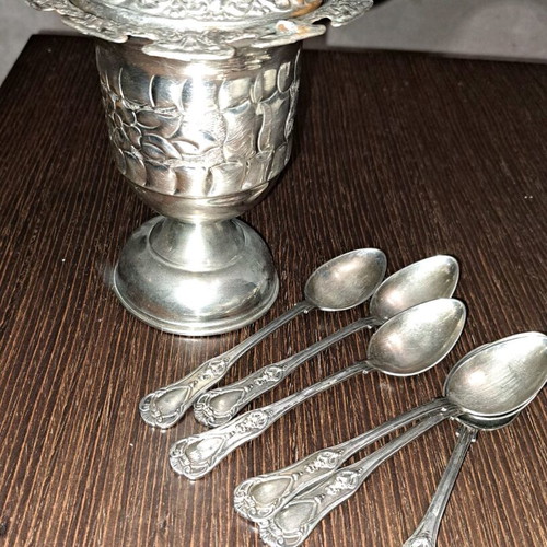 Handmade Gianniotiki silver-plated sweet box used with 6 spoons