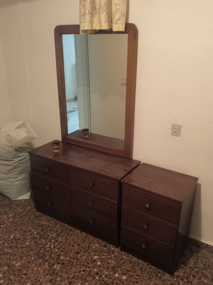 Mirror with drawer chest
