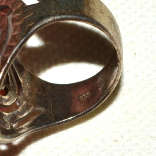 Silver hammered ring 925 like new