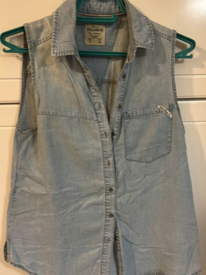 Women's sleeveless denim shirt Pull & Bear used, size S