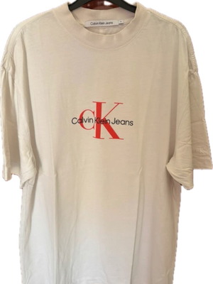 Calvin Klein T-shirt, white, medium, oversized fit