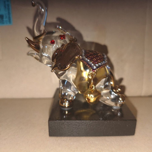 King Power KSS Bell Elephant Crouching crystal collectible, new