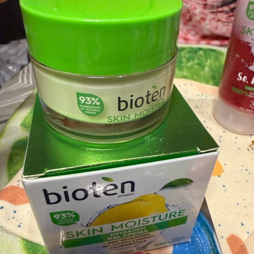 Facial Care Set complete, new with Bioten, Cerave, jade roller