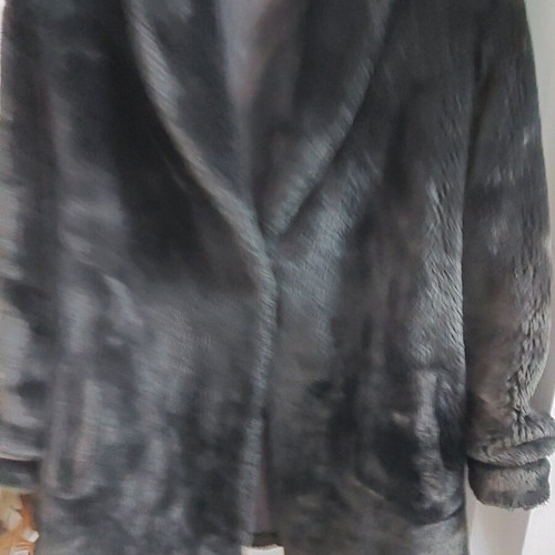 Synthetic fur like new, black color, 3XL, 90cm length, tuxedo collar