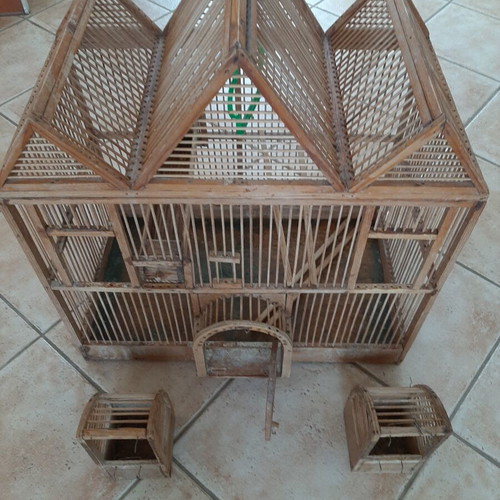 Wooden Birdcage used with feeder and perches