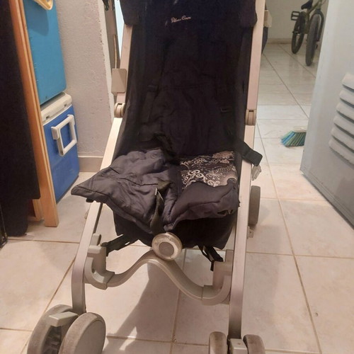 Silver Cross stroller used with umbrella, footmuff and changing bag