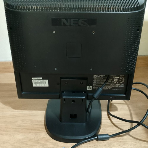 Lec LCD 17 Monitor used in good condition