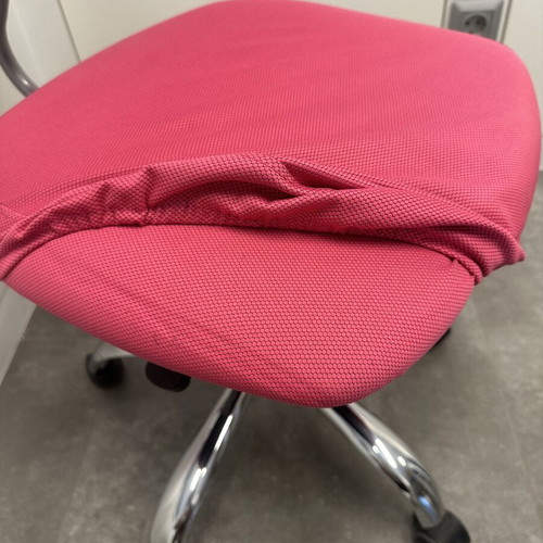 Student Children's Office Chair like new, adjustable backrest