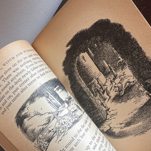 The Chronicles of Narnia vintage book set, C.S. Lewis, Puffin Books 1964-1965