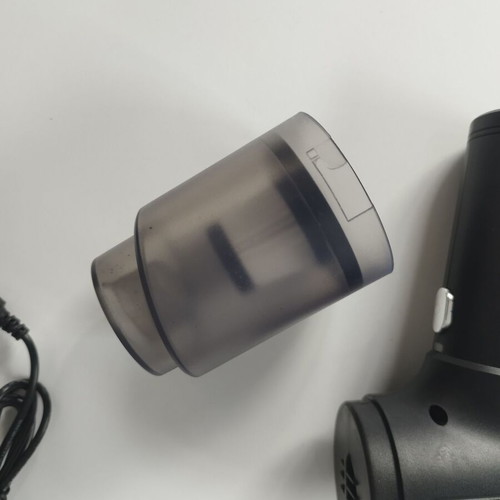 Mini car vacuum cleaner new with accessories