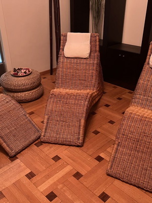 Wicker Recliners like new, set of 4, indoor and outdoor