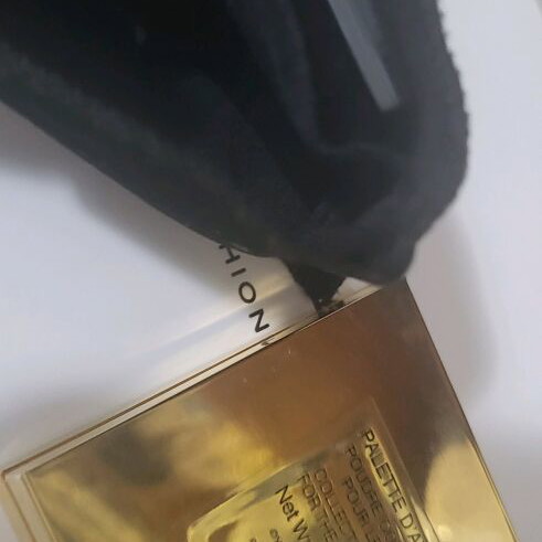 YSL powder like new, authentic