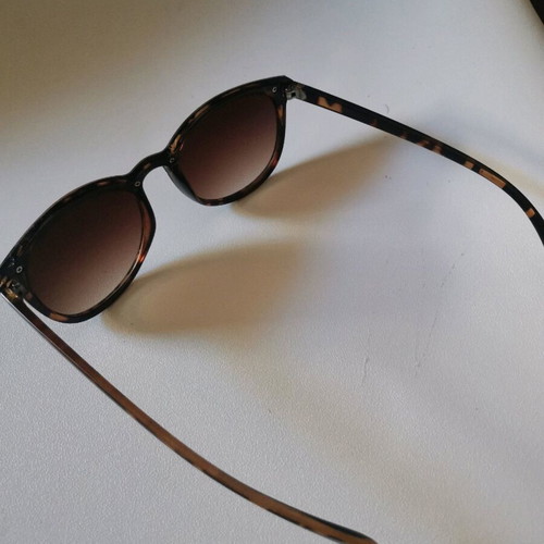 H&M sunglasses new, unworn