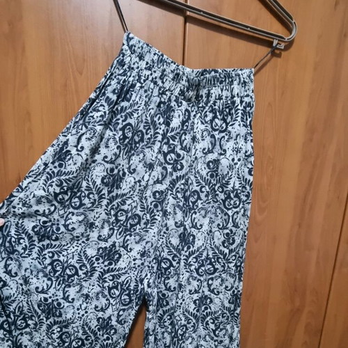 Namaste shirt and pants set like new, multicolored