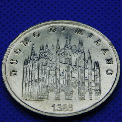 Duomo di Milano Madonnina souvenir medal, Italy
