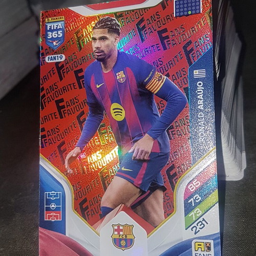 Ronald Araujo Red Parallel 2026 Panini Adrenalyn XL FIFA 365 card like new