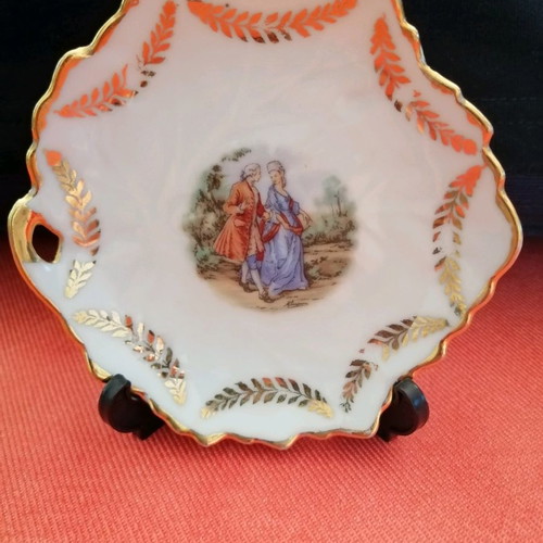 Porcelain saucer