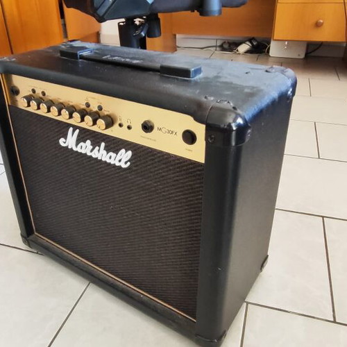 Marshall MG30FX amplifier lightly used